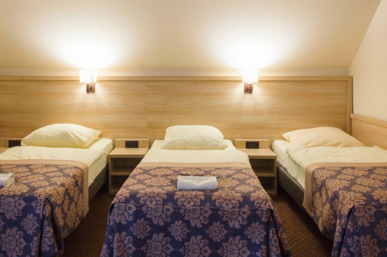 Motel Db2000 Biłgoraj Екстериор снимка